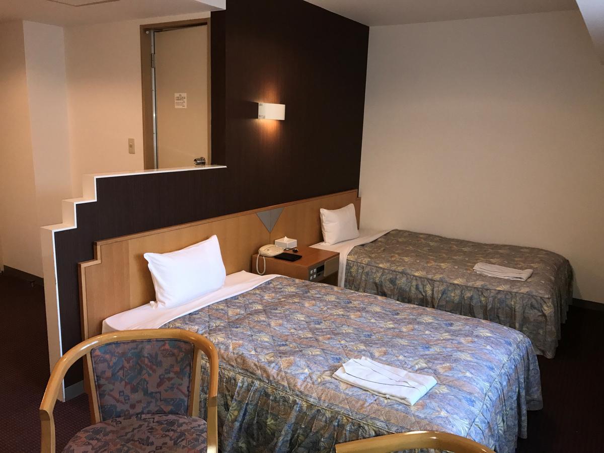 Shinsayama Hotel Sayama Exterior photo