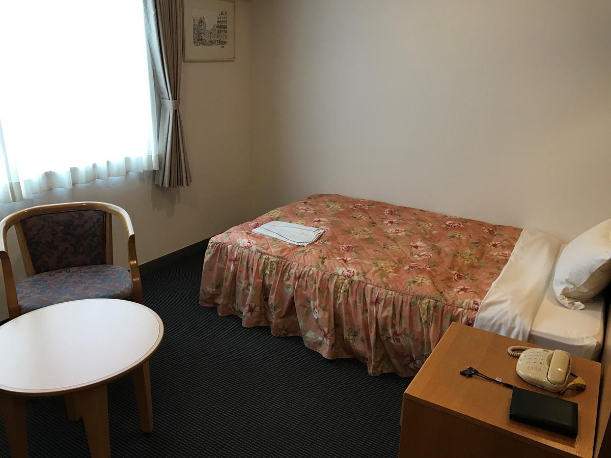 Shinsayama Hotel Sayama Exterior photo
